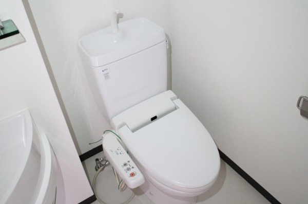 プラディオ徳庵セレニテ トイレ