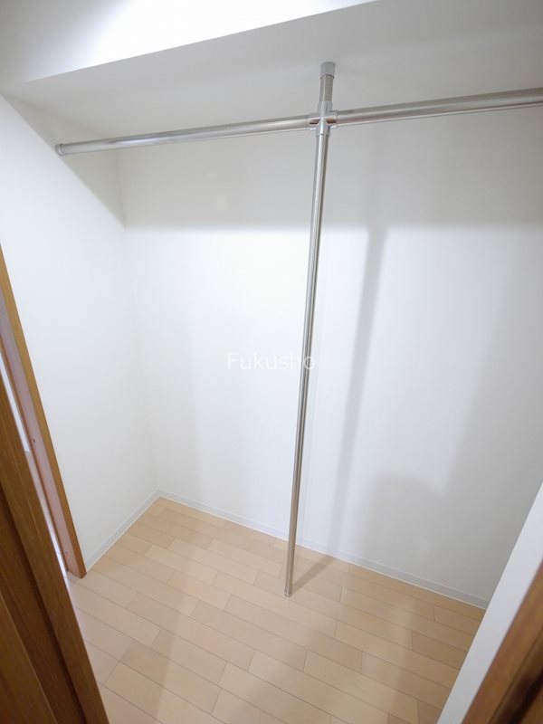 エフパークレジデンス横浜反町3261  収納