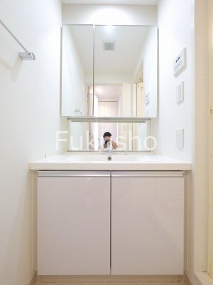 エヌティーピーアールレジデンス菊名  洗面所