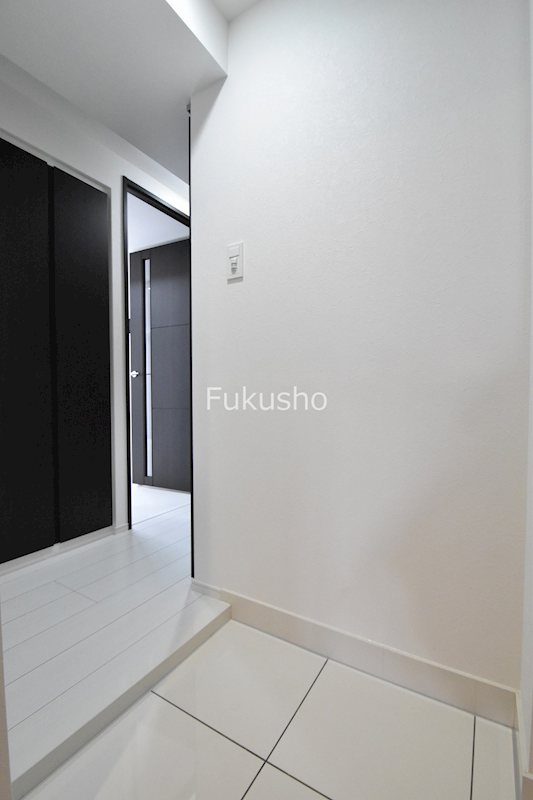 メインステージ横濱真金町 玄関
