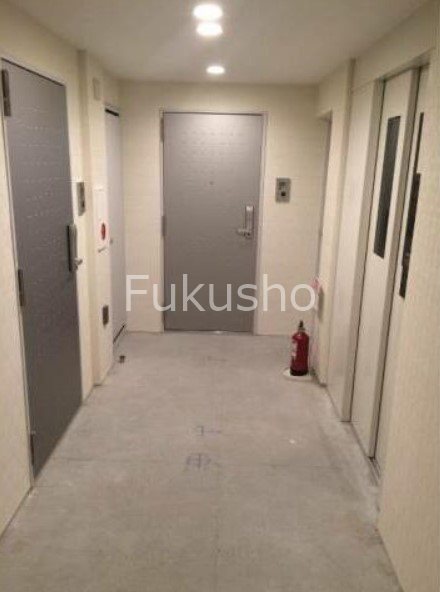 リヴシティ横濱インサイトⅡ 玄関