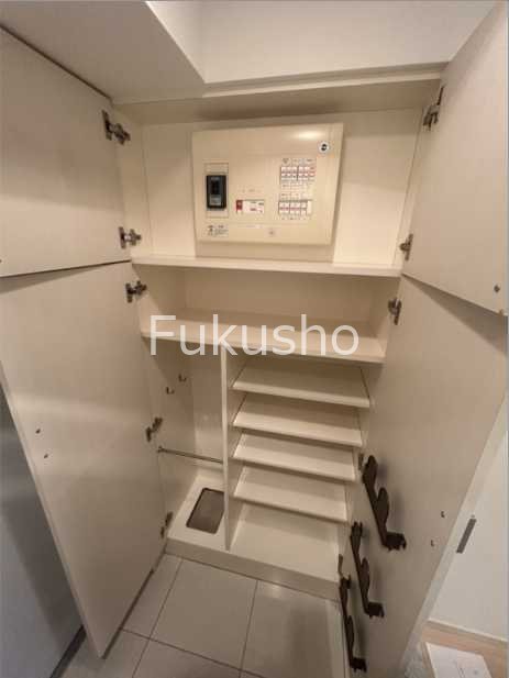 ジーコンフォートウエスト新横浜  収納