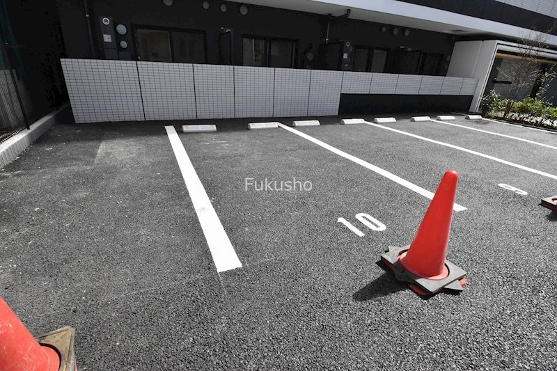シティラックスツルミ  駐車場