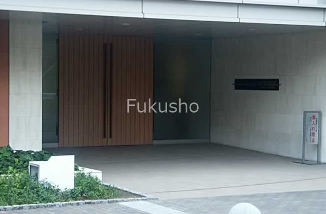 ジェイパーク横浜矢向 エントランス
