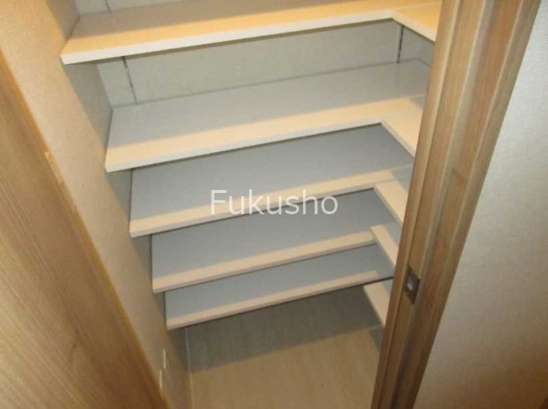 クリオレジダンス横濱ザマークス  収納
