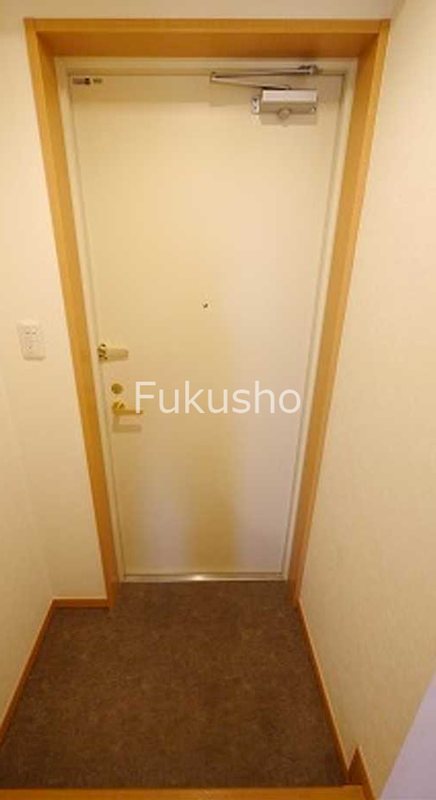 エルグランド鶴見 玄関