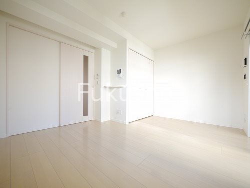 エムズポート リビング