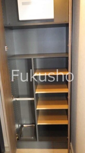 グラサージュ横濱リヴィエール 玄関