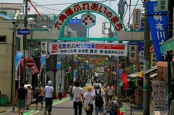 ガラシティ横浜西口 商店街