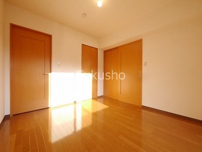 ルミエール妙蓮寺Ⅱ  ベッドルーム