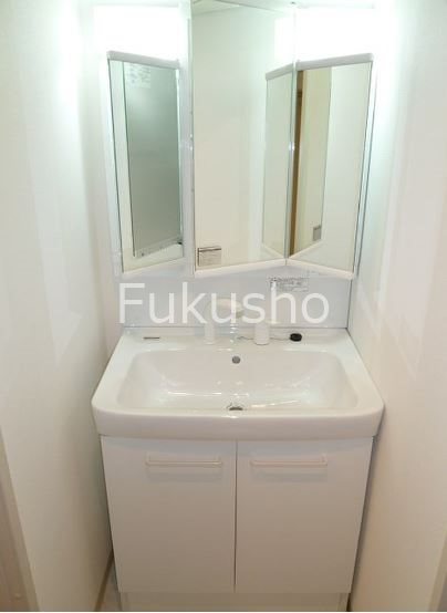 センプレフェリーチェ   洗面所