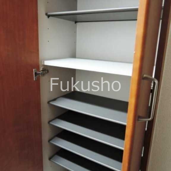 ナイスアーバン川崎ウェストモール  収納