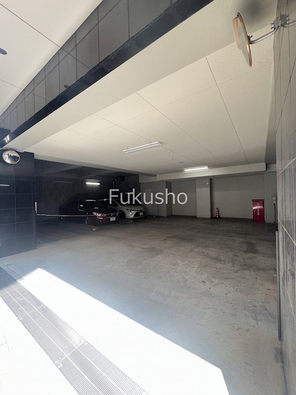 アールケープラザ新横浜スリー 駐車場