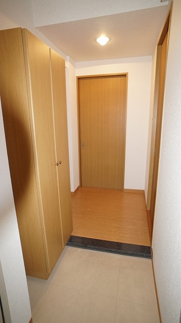 ルミナス 玄関