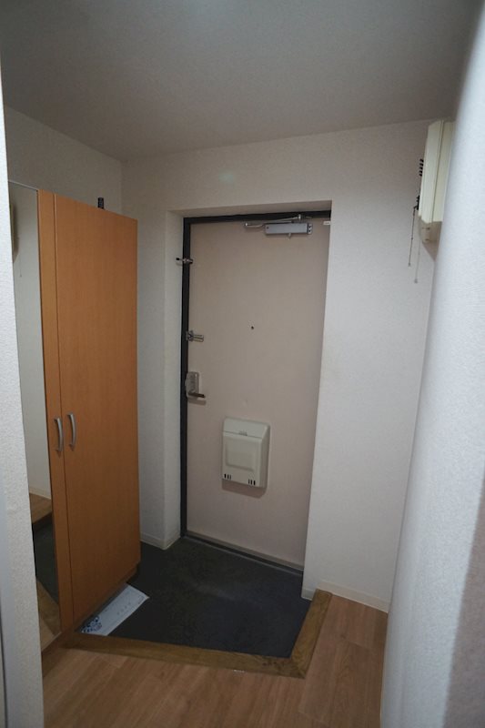 メディオ初生弐番館 玄関