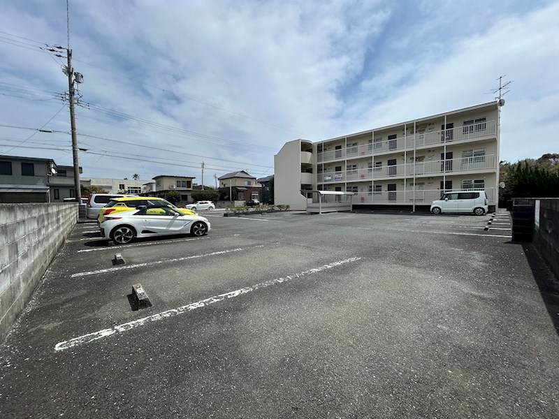 カーサマルコ 駐車場