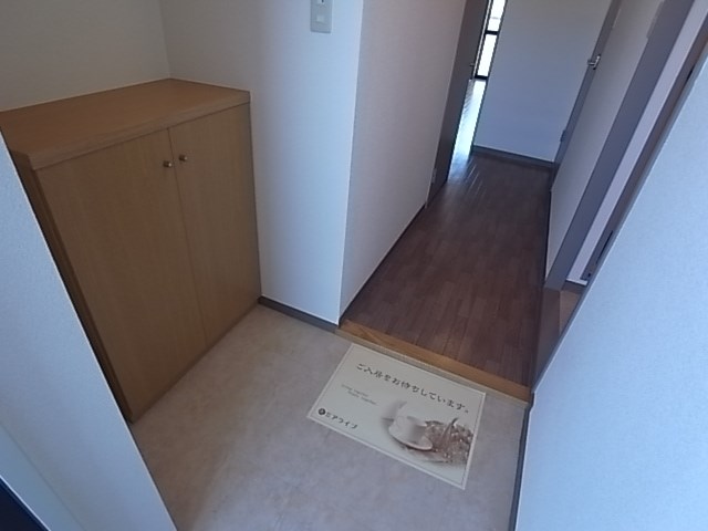 ガーデンロゼ弁天 玄関