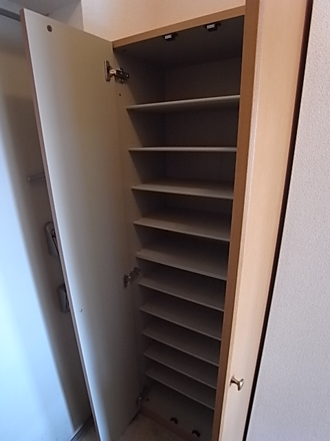 メゾンドヴェルメール 玄関