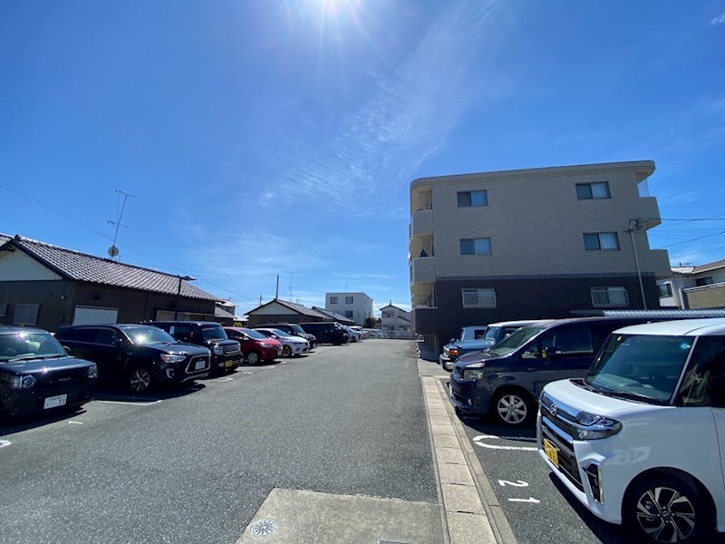 メテオール 駐車場