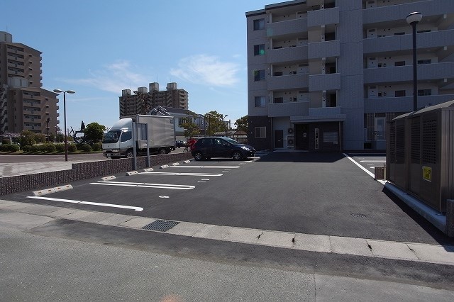 グランドール立野 駐車場