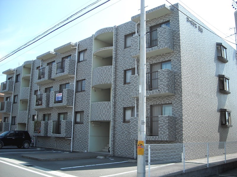 コーポラス三鈴 外観