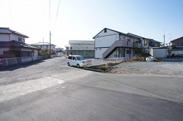 メゾン伍番館 駐車場