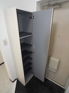 初生パークハイツ 玄関