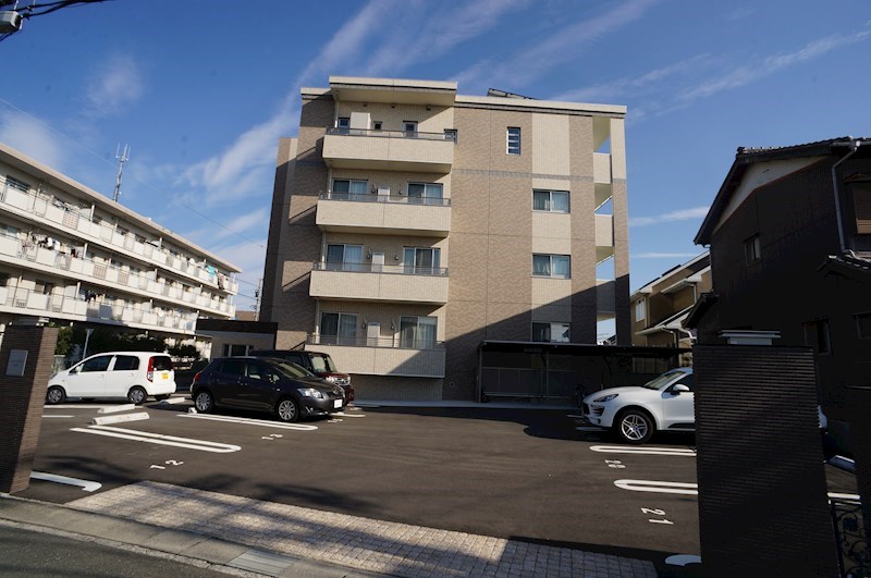 グラン　ルフレ蜆塚 駐車場