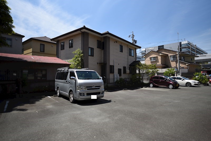 メゾン宮北 駐車場