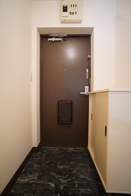 サンビレッジ 玄関