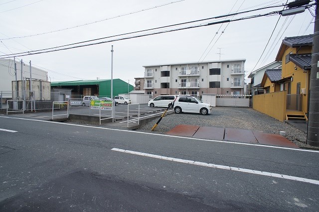 伊藤ハイツ 駐車場