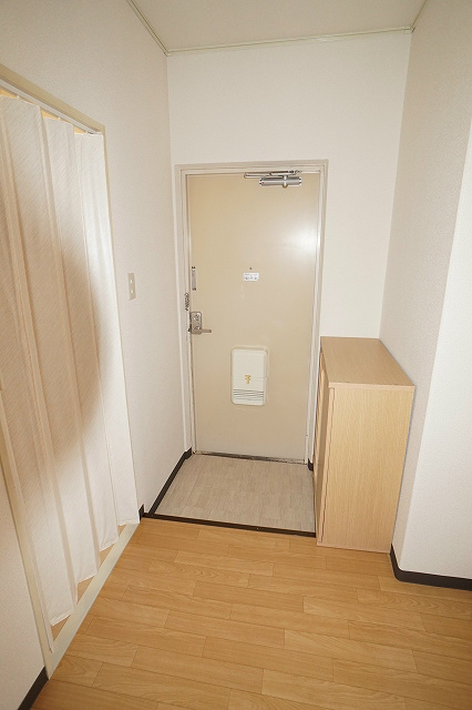 伊藤ハイツ 玄関