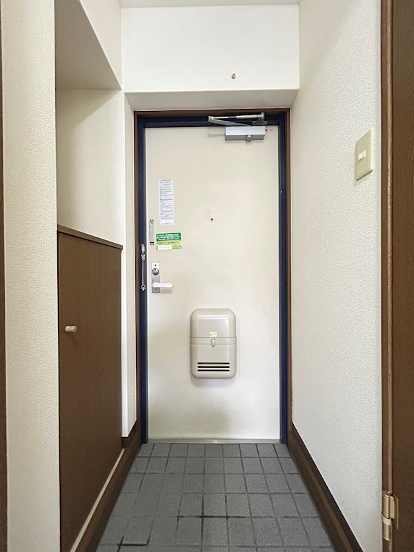 ヴィーガ 玄関