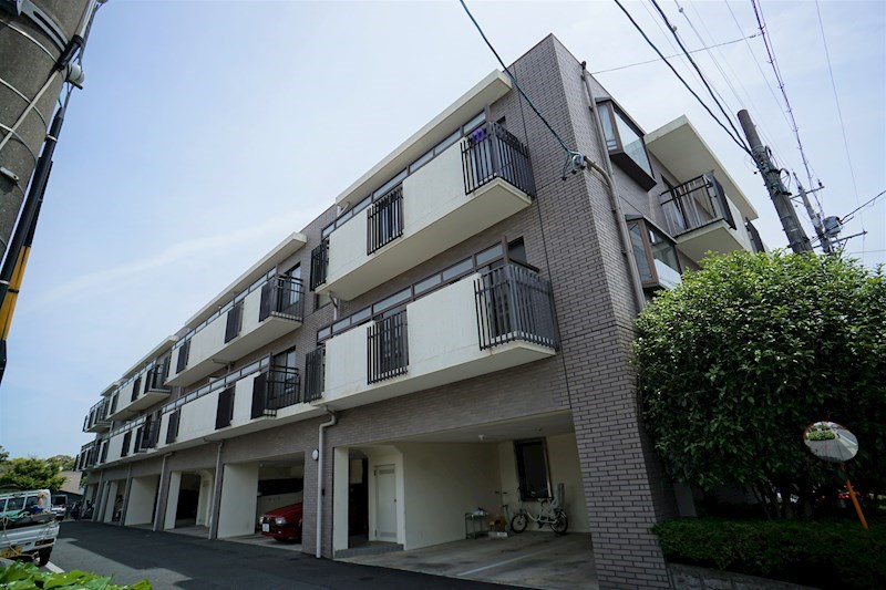 ドルチェ広沢 駐車場