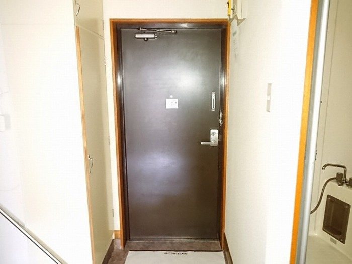 太田ビル 玄関