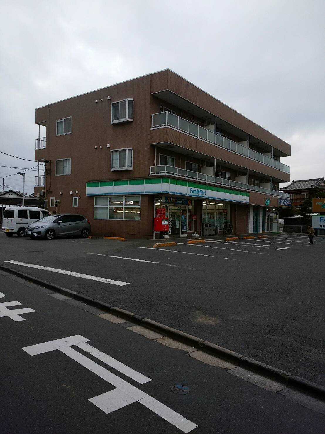 グリーンヒルズ コンビニ