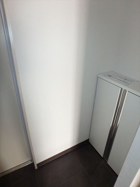 エストタウンWarabi 玄関