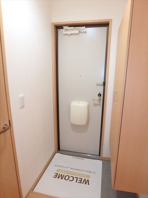 ウィステリア 玄関