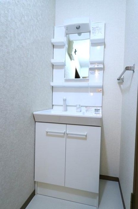 埼玉県さいたま市緑区原山４丁目 洗面所