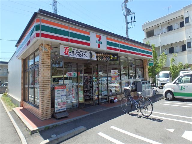 埼玉県川口市小谷場 コンビニ