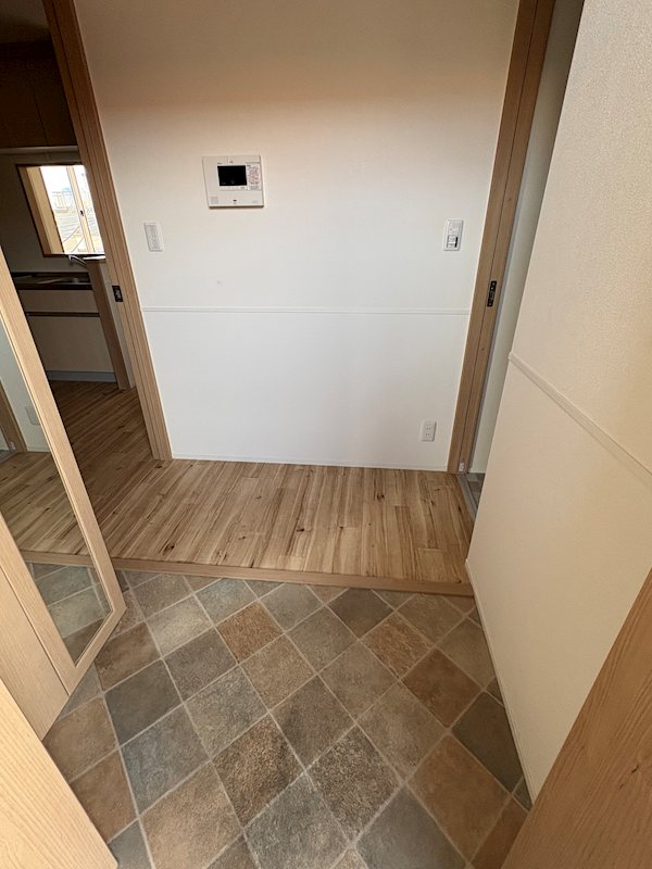 埼玉県蕨市中央６丁目 玄関