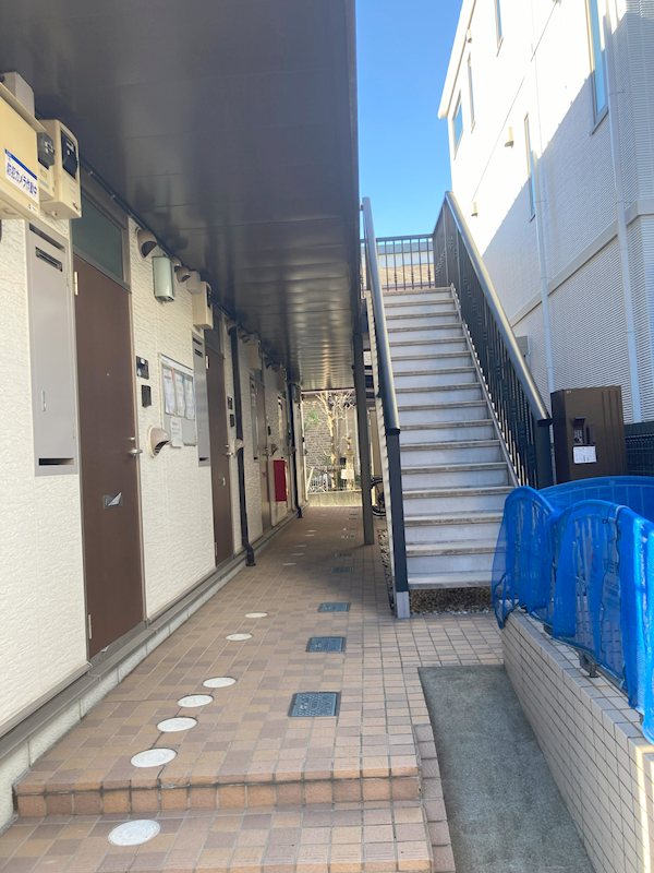 埼玉県蕨市塚越５丁目 エントランス