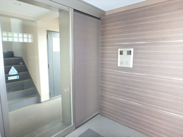 埼玉県さいたま市浦和区仲町４丁目 エントランス