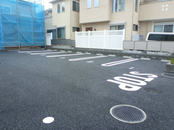 埼玉県蕨市錦町４丁目 駐車場