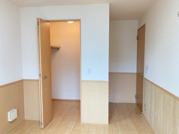 埼玉県さいたま市緑区中尾 収納