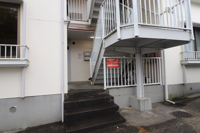 埼玉県さいたま市緑区東浦和２丁目 エントランス