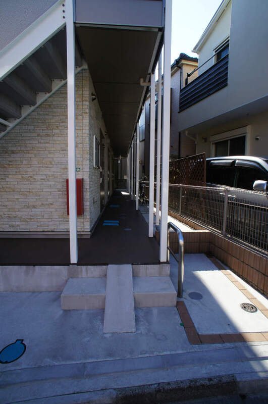 埼玉県蕨市北町３丁目 エントランス