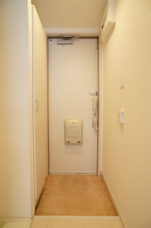 埼玉県蕨市北町３丁目 玄関