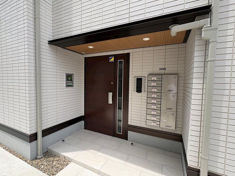 埼玉県蕨市中央５丁目 エントランス