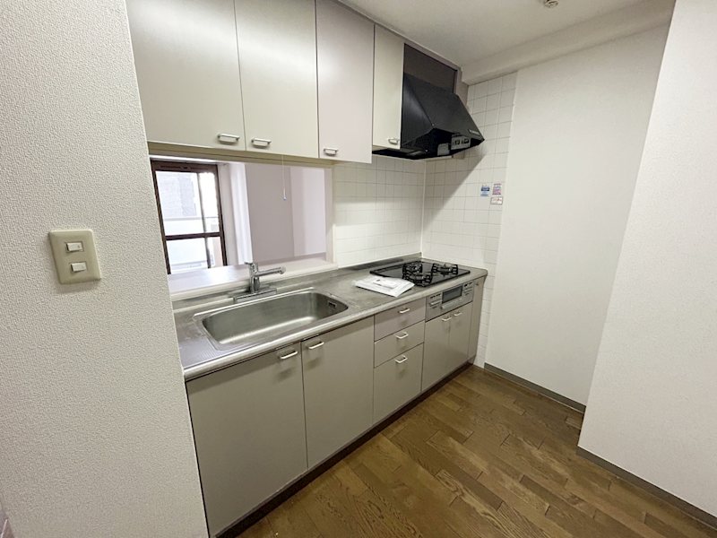 埼玉県さいたま市南区南本町１丁目 キッチン